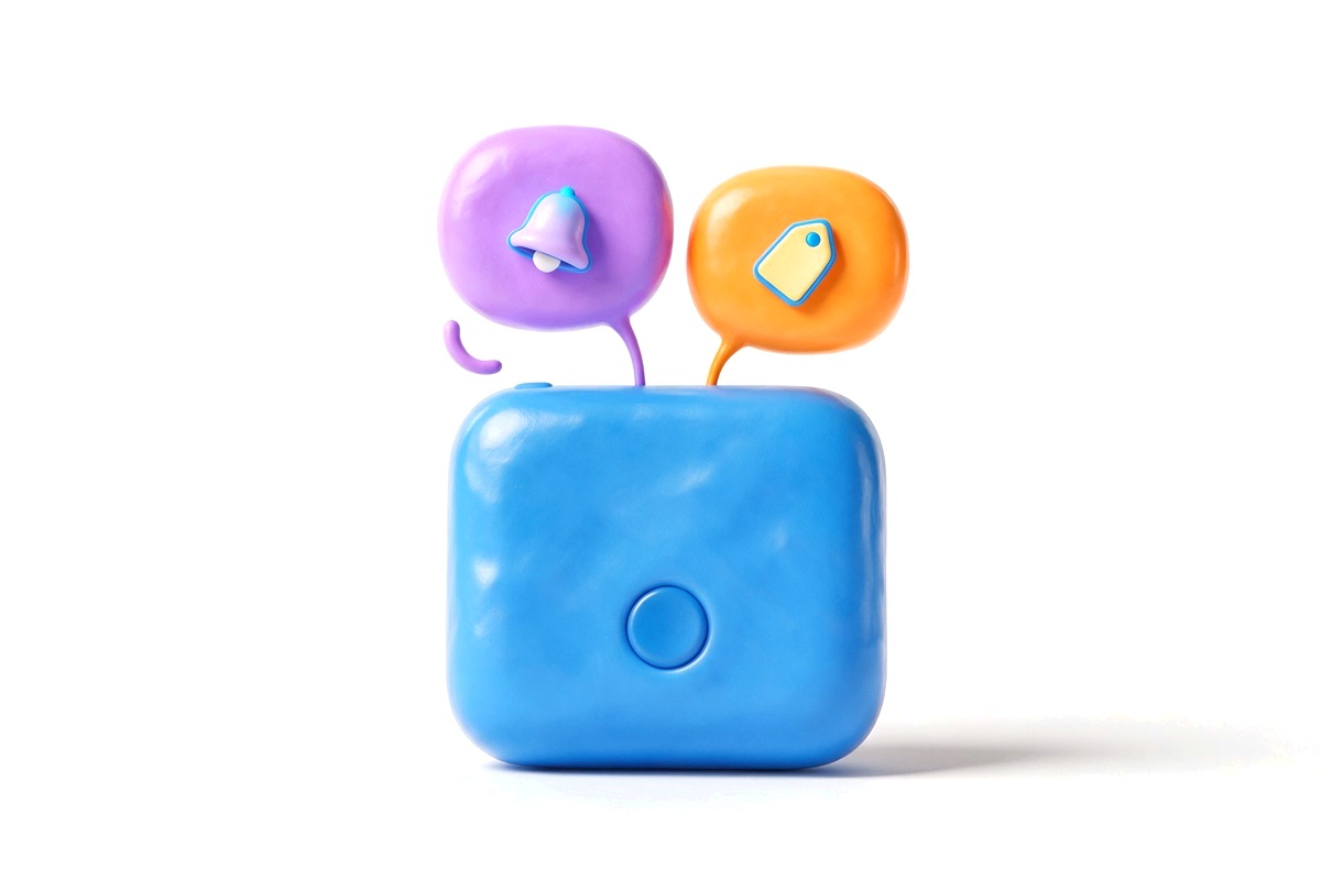 Blue smartphone with a purple bell bubble and an orange tag bubble